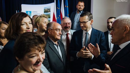 Blisko 14 mld zł wsparcia trafi do samorządów