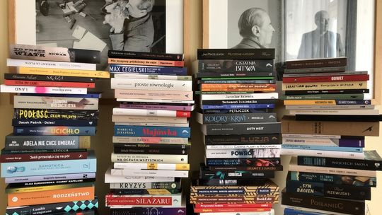 Blisko sto książek