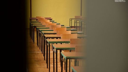 Blisko stu nauczycieli do zwolnienia?