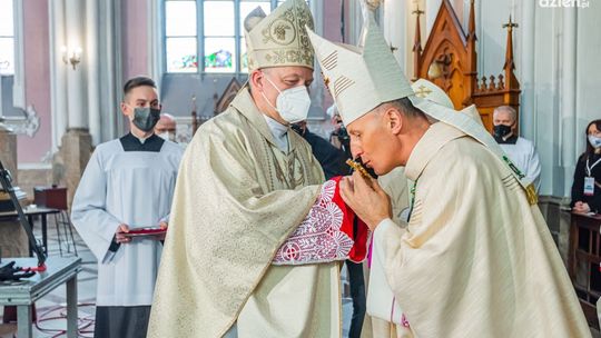 Bp Solarczyk oficjalnie objął diecezję radomską [wideo]