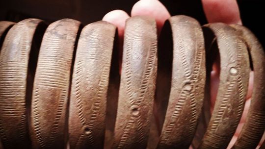 Bransoleta z VI w. p.n.e. znaleziona w Pilicy