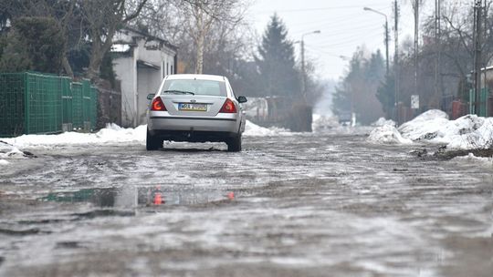 Brną w błocie po kostki. Tak wygląda droga do domów!