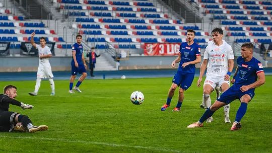 Broń powalczy o pierwsze zwycięstwo na wyjeździe