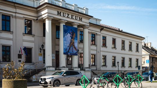 Broń, prototypownia i sztandar. Wystawa o Łuczniku w Radomiu