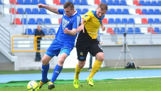 Broń przegrywa w deszczu