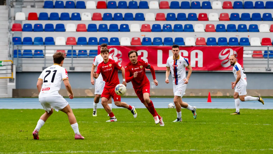 Broń przespała pierwszą połowę i przegrała z Lechią Broń przespała pierwszą połowę i przegrała z Lechią