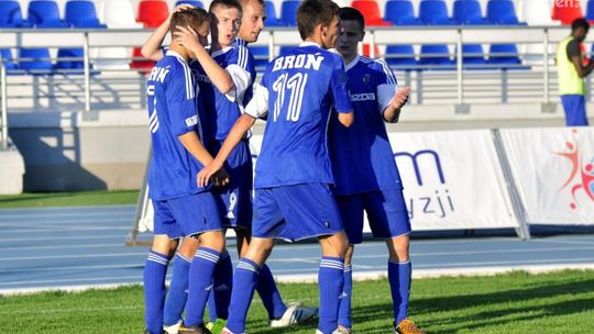 Broń przy światłach zagra z Mazurem