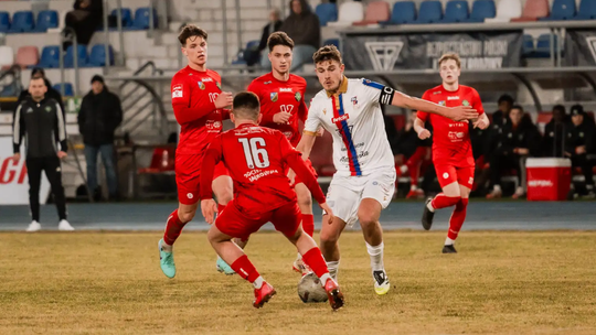 Broń Radom rozgromiona przez Widzew II. Sześć straconych bramek w Łodzi Broń Radom rozgromiona przez Widzew II. Sześć straconych bramek w Łodzi