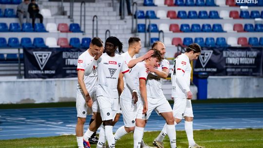 Broń Radom wygrała z Pelikanem Łowicz