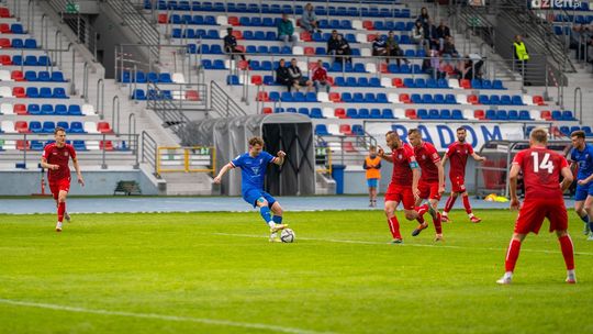 Broń Radom zagra z Błonianką Błonie, a Pilica podejmie Świt Nowy Dwór Mazowiecki 