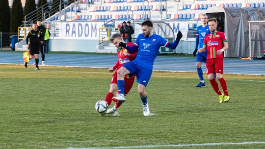 Broń Radom zagra z niewygodnym Zniczem. Pilica Białobrzegi pauzuje