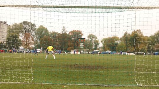 BROŃ - RADOMIAK 0:1 RELACJA POMECZOWA