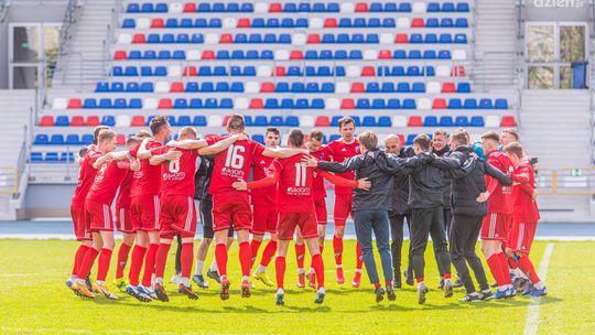 Broń rozgromiła RKS Radomsko i jest bliska utrzymania