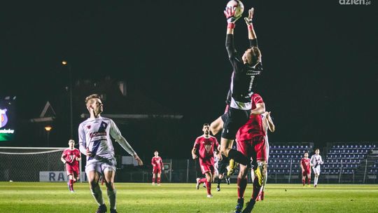 Broń w ostatnim meczu rundy jesiennej podejmie Polonię