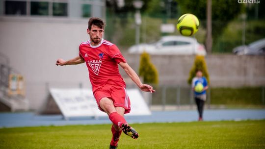 Broń wciąż liderem tabeli. Wygrała w Kozienicach