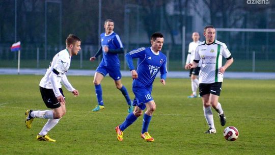 Broń wygrała u siebie z Wartą