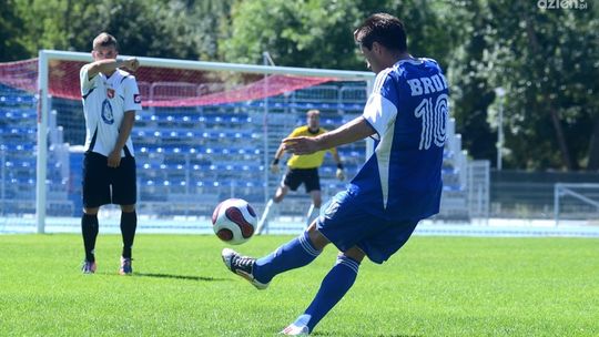 Broń zakończyła serię sparingów okazałym zwycięstwem