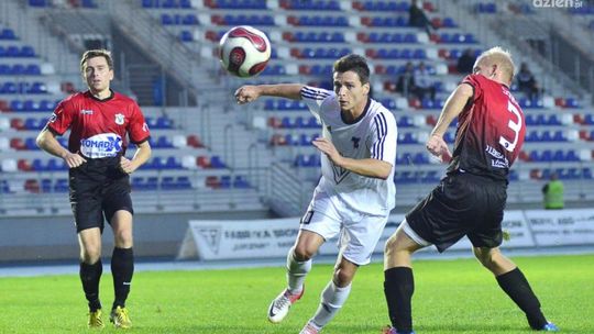 Broń zmierzy się z Czarnymi Koszulami