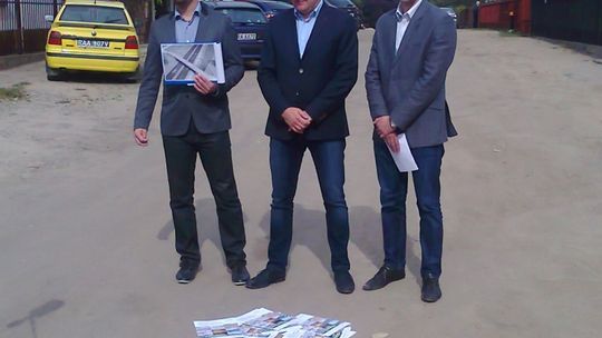 "Broszurami ulic się nie utwardzi"