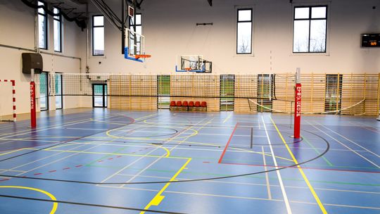 Budowa boiska przy Zespole Szkół w Grójcu zakończona. Obiekt został oddany do użytku