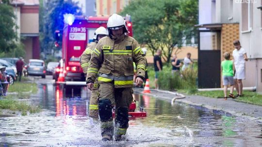 Burze nad regionem. W Pionkach strażacy mieli pełne ręce roboty