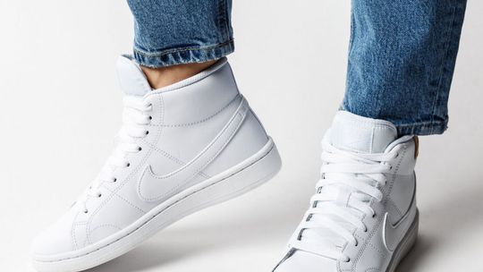 Buty za kostkę – przegląd wysokich modeli, które sprawdzą się jesienią