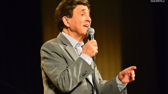 "Cała sala" śpiewała z Jerzym Połomskim "Cała sala" śpiewała z Jerzym Połomskim