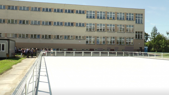 Całoroczne lodowisko otwarte