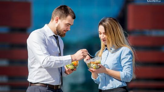 Catering dietetyczny dla par - wspólna droga do zdrowia