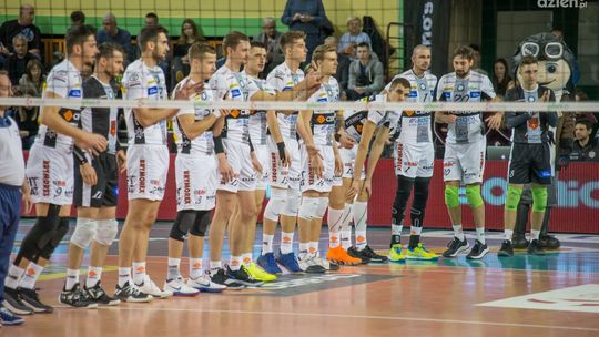 Cerrad Czarni kontra pucharowicz