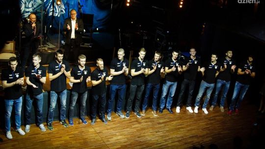 CERRAD CZARNI RADOM ZAPREZENTOWANI (VIDEO)