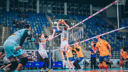 Cerrad Enea Czarni Radom zaprezentowali się kibicom i przegrali z PSG Stalą Nysa Cerrad Enea Czarni Radom zaprezentowali się kibicom i przegrali z PSG Stalą Nysa