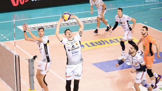 Cerrad Enea jedzie do Warszawy