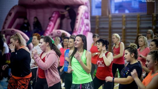 Charytatywny maraton Zumby (zdjęcia)