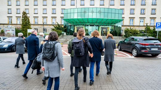 Chcą przywrócenia dodatków za nocne i świąteczne dyżury