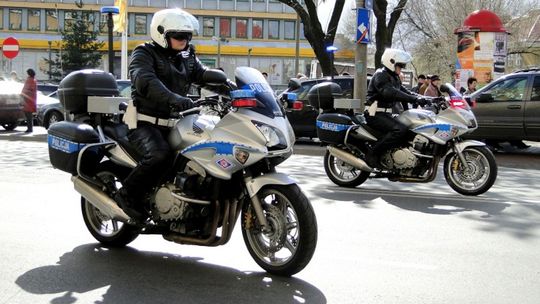 Chciał uciec policjantom na motorach. Wydmuchał prawie trzy promile!