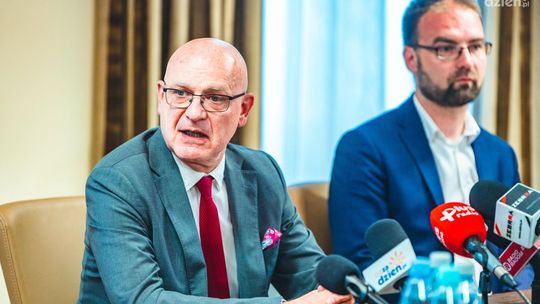 Chodzi o lobby na rzecz UTH. Kto jeszcze w Radzie Patronackiej?