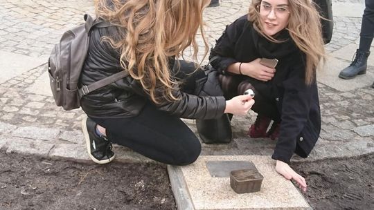 Ciekawa lekcja kultury w XII LO 