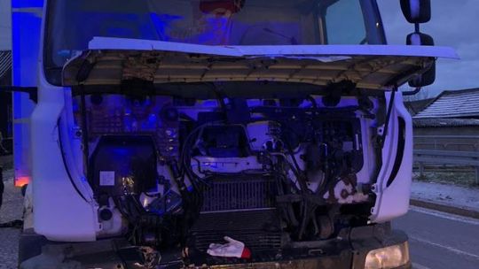 Ciężarówką wjechał w dom