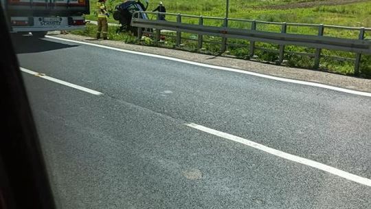 Ciężarówka zderzyła się z osobówką w Kiedrzynie. Kierowca w szpitalu