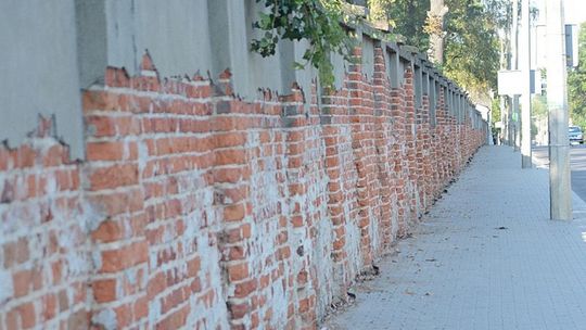 Cmentarz przy ul. Limanowskiego. Trwa remont