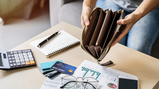 Co może, a czego nie może zrobić firma windykacyjna? Fakty i mity