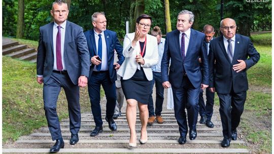 Co najmniej 350 tys. zł trafi do Warki