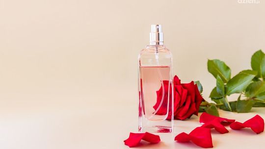 Co oferują próbki damskich perfum – zalety dekantów