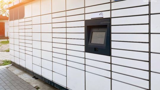 Co to jest automat paczkowy i jakie są jego najważniejsze zalety?