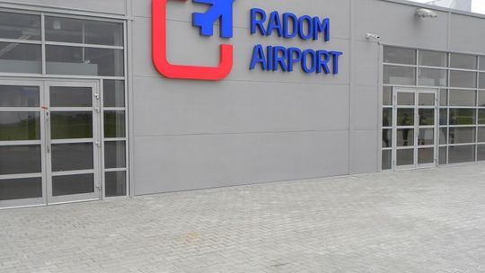 Co z przewoźnikami na radomskim lotnisku?
