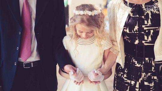 Co założyć jako gość na komunię?