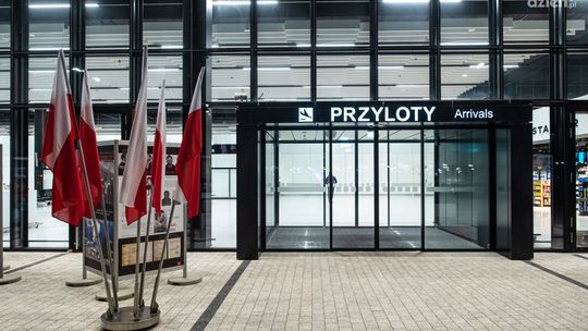 Coraz więcej pasażerów na radomskim lotnisku. Ruszą nowe połączenia