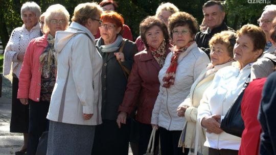 Coraz więcej stulatków