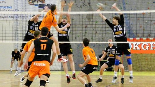 Cuprum „z nożem na gardle” rozbija Czarnych